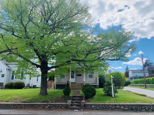 476 High St, Torrington, CT 06790-6310