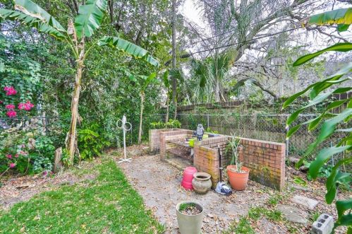 407 Bon Aire Ave, Tampa FL 33617-6322 exterior