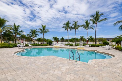 6117 Kendra Ln, Fort Pierce FL 34983-4140 exterior