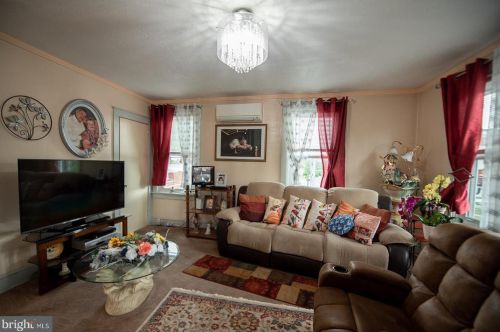 857 Prince St, Lancaster PA 17603-5811 exterior