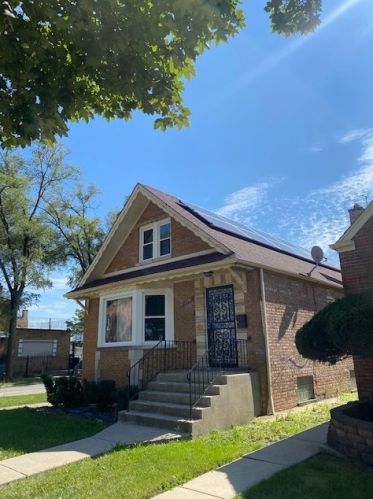 1701 85th St, Chicago, IL 60617-2212