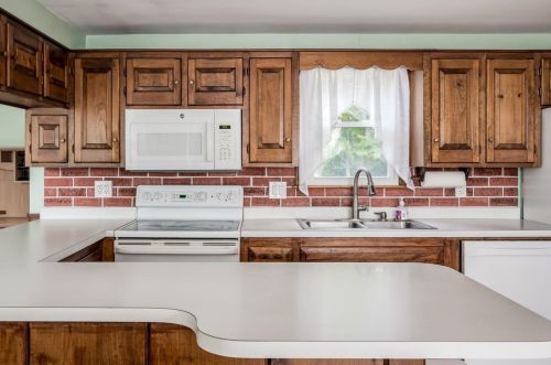 7 Cranbrook Ln, Dover NH 03820-2005 exterior