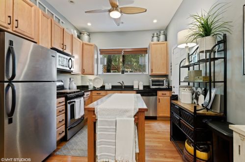 2558 Haddon Ave, Chicago, IL 60622-3404