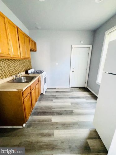 3138 Carlisle St, Philadelphia PA 19132-4515 exterior