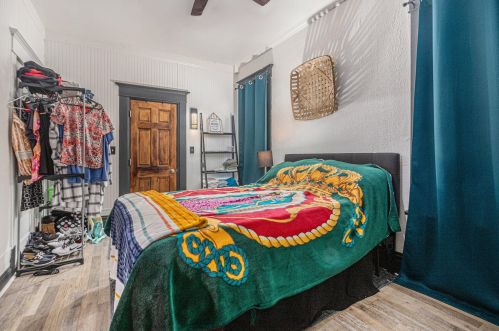 604 Apple Ave, Meskegon MI  49442-3646 exterior