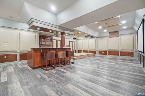 3 Pne Ter, Demarest NJ 07627-1214 exterior