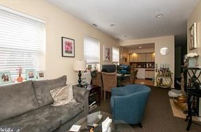 2047 Green St, Philadelphia PA 19130-3111 exterior