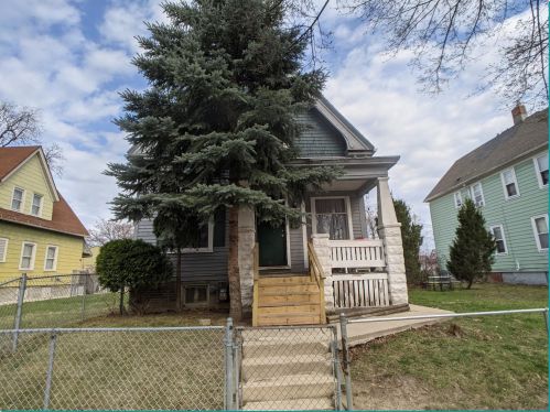 2638 22nd St, Milwaukee, WI 53206-1509