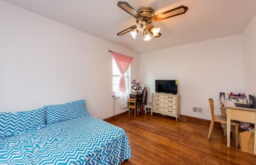 37 Lewis Ave, Waukegan IL 60087-4739 exterior