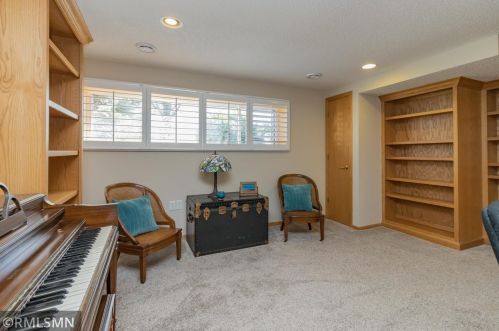 1907 Hampshire Ave, Saint Paul MN 55116-2401 exterior