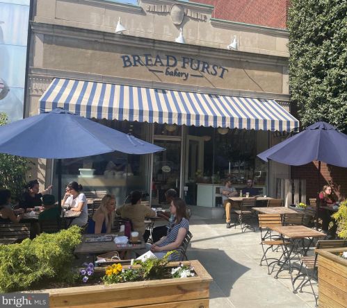 4514 Connecticut Ave, Washington DC  20008-4327 exterior