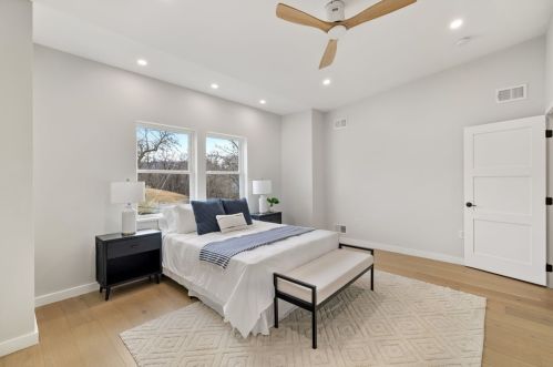 5105 Holmes St, Pittsburgh PA  15201-2433 exterior