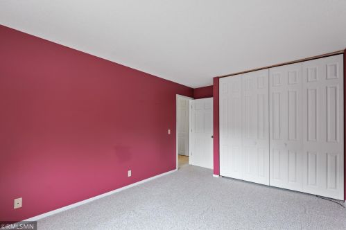 4828 Grenwich Way, Saint Paul MN 55128-2039 exterior