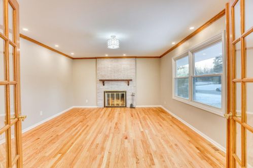 6808 Park Mnr Dr, Milwaukee WI 53224-4636 exterior