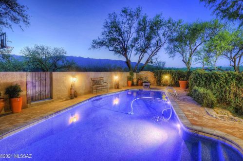 11330 Tanque Verde Rd, Tucson AZ  85749-8525 exterior