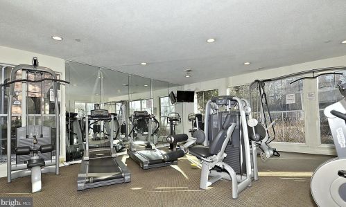 1501 Lincoln Way, Mc Lean VA  22102-5969 exterior