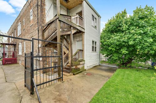 716 92nd St, Chicago IL 60619-7604 exterior