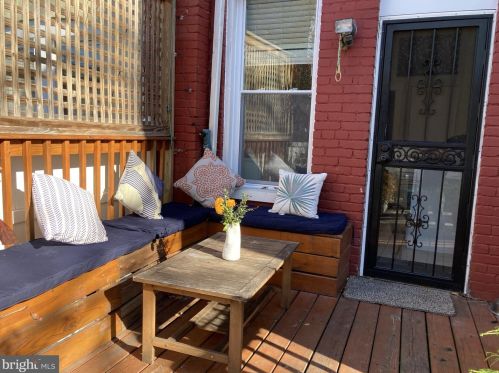 3306 Park Pl, Washington DC  20010-2530 exterior