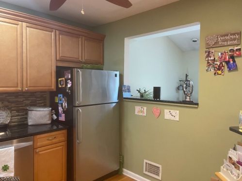 802 Park Pl, Springfield NJ  07081-3504 exterior