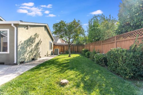 4636 Mia Cir, San Jose CA 95136-2325 exterior