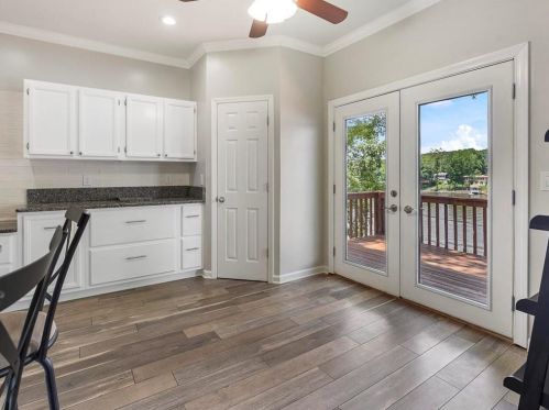 8474 Lake Dr, Lithonia GA  30039-6562 exterior