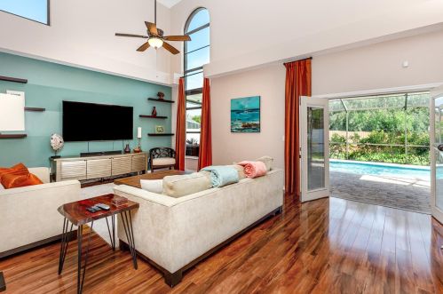 11322 Glenmont Dr, Tampa FL 33635-1533 exterior