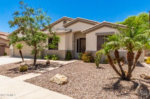 27834 60th Ln, Phoenix, AZ 85083-6570