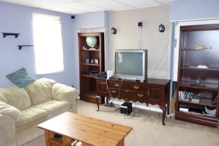 2221 Jonquil St, Pittsburgh PA  15210-2618 exterior