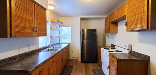 354 Ottawa St, Joliet, IL 60432-4005