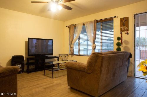 1818 50 Dr, Phoenix AZ 85031-1324 exterior