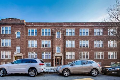 2003 Warner Ave, Chicago, IL 60618-3177