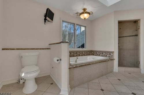 7 Chilton Rd, Chester NJ  07930-3107 exterior