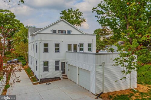 907 Gilbert Rd, Rockville MD  20851-1315 exterior