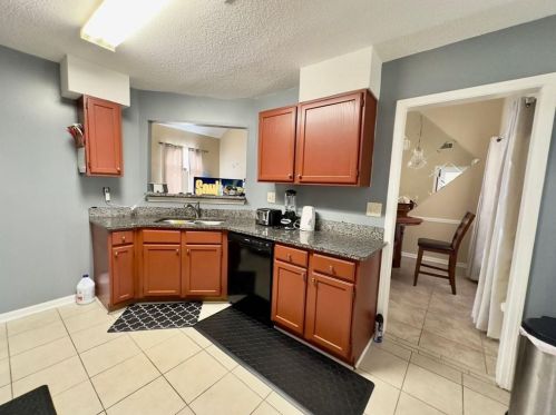 6300 Phillips Ct, Lithonia GA 30058-8922 exterior