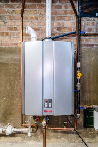 3927 Lawndale Ave, Chicago IL  60618-3107 exterior