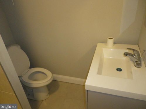 1605 Mount Ephraim Ave, Camden NJ  08104-1634 exterior