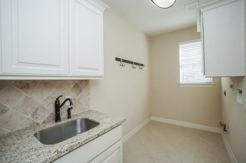 4219 Wentworth Dr, Fulshear TX 77441-4227 exterior