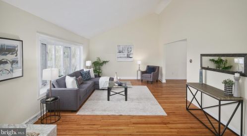 634 Moredon Rd, Huntingdon Valley, PA 19006-7708