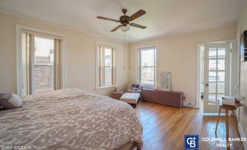 6829 Paxton Ave, Chicago IL 60649-3212 exterior