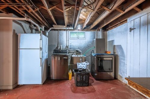 155 Crestwood Rd, Torrington CT 06790-4033 exterior