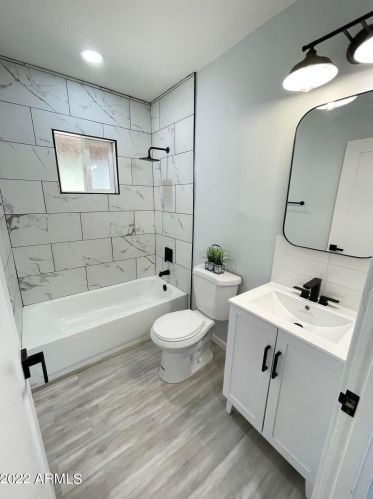 2525 Culver St, Phoenix AZ 85009-3136 exterior