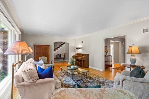 523 Carlisle Ave, Milwaukee WI 53217-4831 exterior