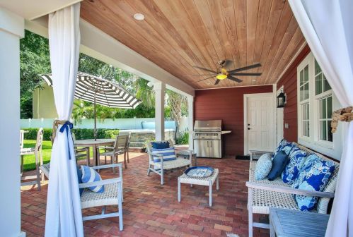 2820 Fountain Blvd, Tampa FL  33609-4012 exterior