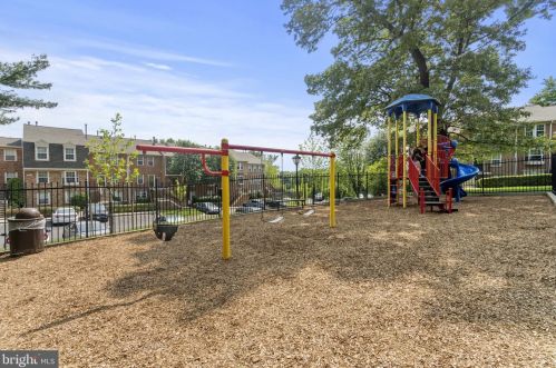 3915 Chesterwood Dr, Silver Spring MD 20906-2865 exterior