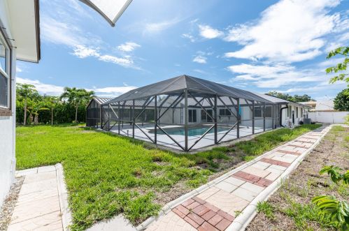 441 53rd St, Boca Raton FL  33487-3750 exterior