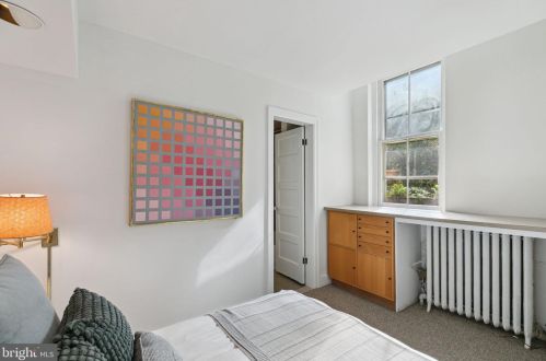 601 18 St, Philadelphia PA 19140-1013 exterior