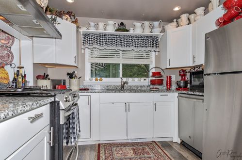 8609 Acorn Path, Bull Valley IL 60097-8872 exterior