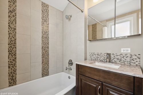 3057 Osceola Ave, Chicago IL 60707-1208 exterior