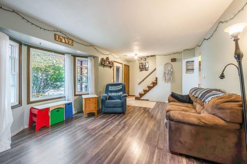 3229 Brookshire Dr, Grand Rapids MI 49508-2422 exterior