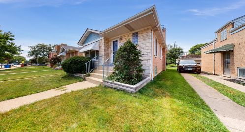 4916 Nagle Ave, Chicago, IL 60630-2928